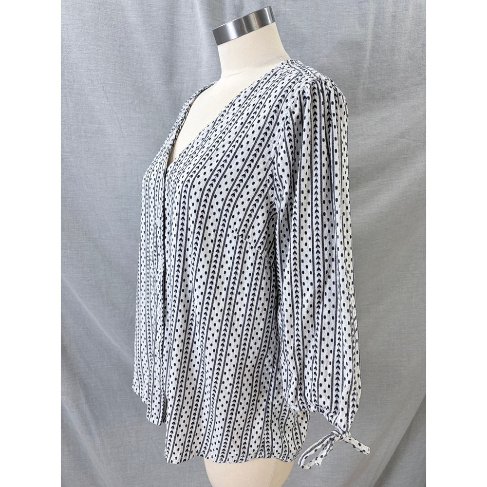 Garnet Hill Organic Cotton Button Front Blouse Navy White Print Tie Sleeve L - Picture 2 of 10